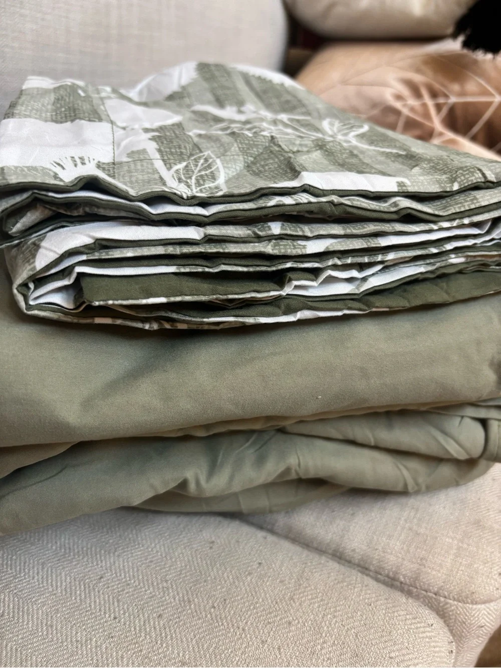 BLOOMHAVEN King Sheet Set -6 Pieces Olive Green Set For All Seasons, King